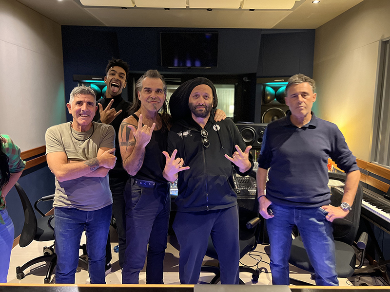 WITH PIERO PELÙ AND ALBOROSIE DURING PRE-PRODUCTION OF THE SINGLE “MUSICA LIBERA” · Photo 4